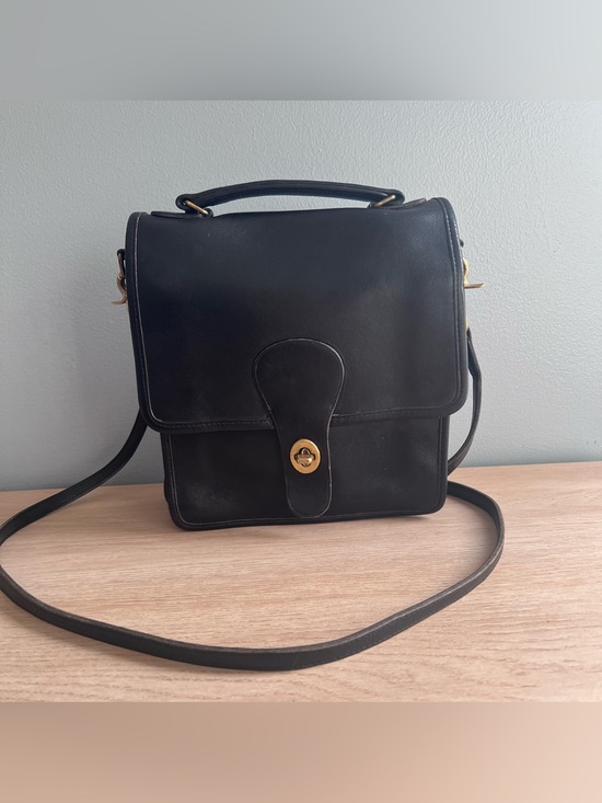 Coach Handbags - Vintage Coach Station Crossbody Bag in Black